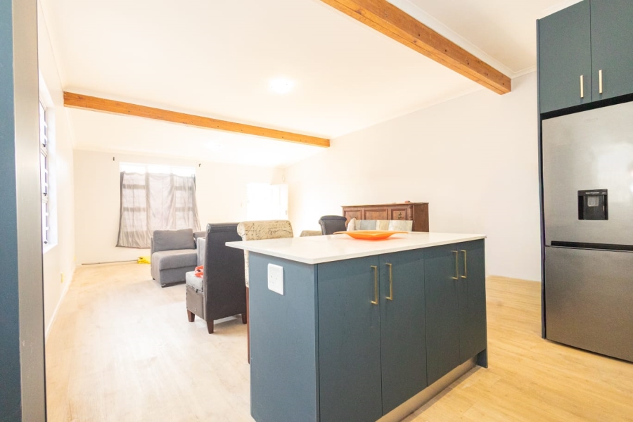 To Let 2 Bedroom Property for Rent in Wynberg Western Cape